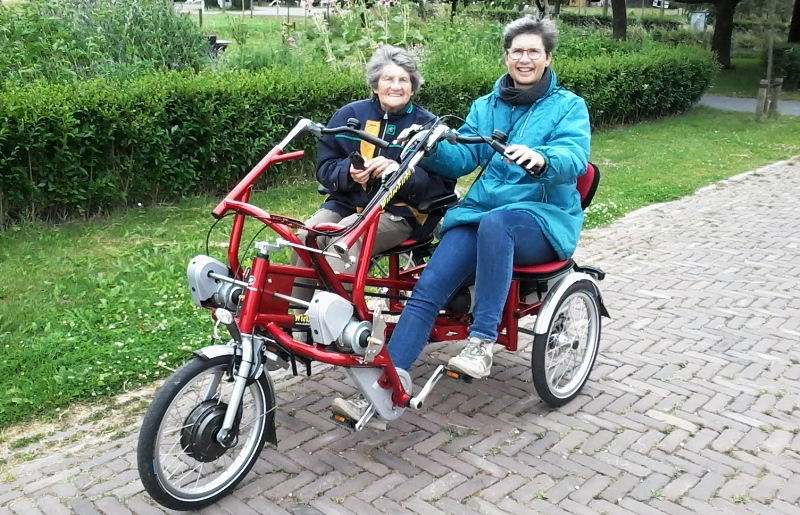 Heerlijk op de duofiets met mijn moeder!